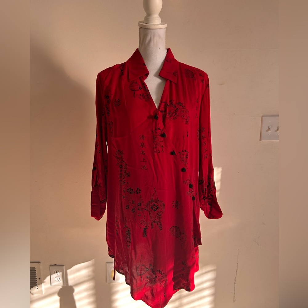 Soft Surroundings Pagoda  Tunic Top Sz L Red Asymmetric Button Roll Tab $85